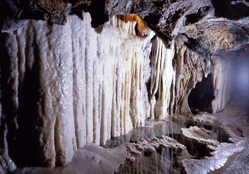 Grotta ڈیل Vento - Fornovolasco | Secret World Trip Planner