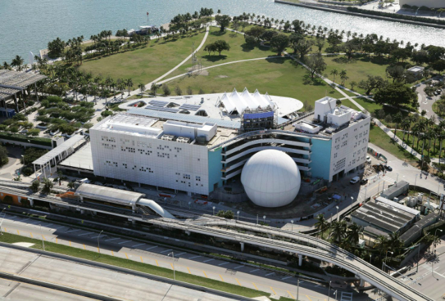 Phillip und Patricia Frost Museum für Wissenschaft - Miami | Secret World Trip Planner