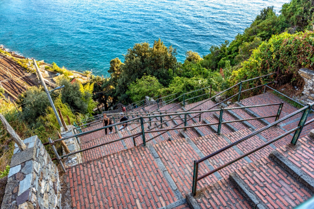 Lardarina trappe - Corniglia | Secret World Trip Planner