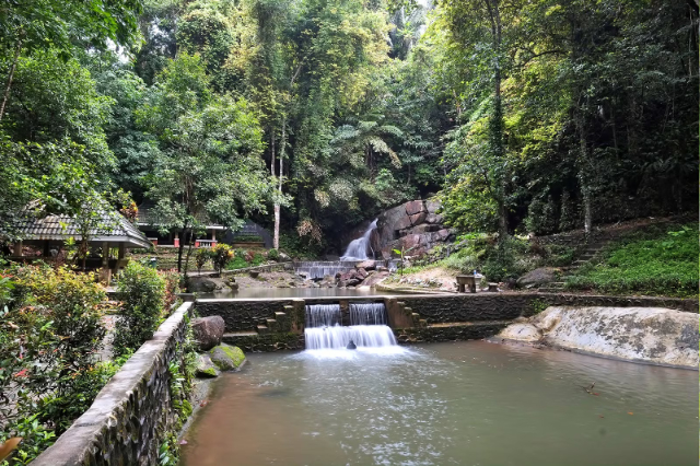 Kathu-Wasserfälle - Kathu | Secret World Trip Planner