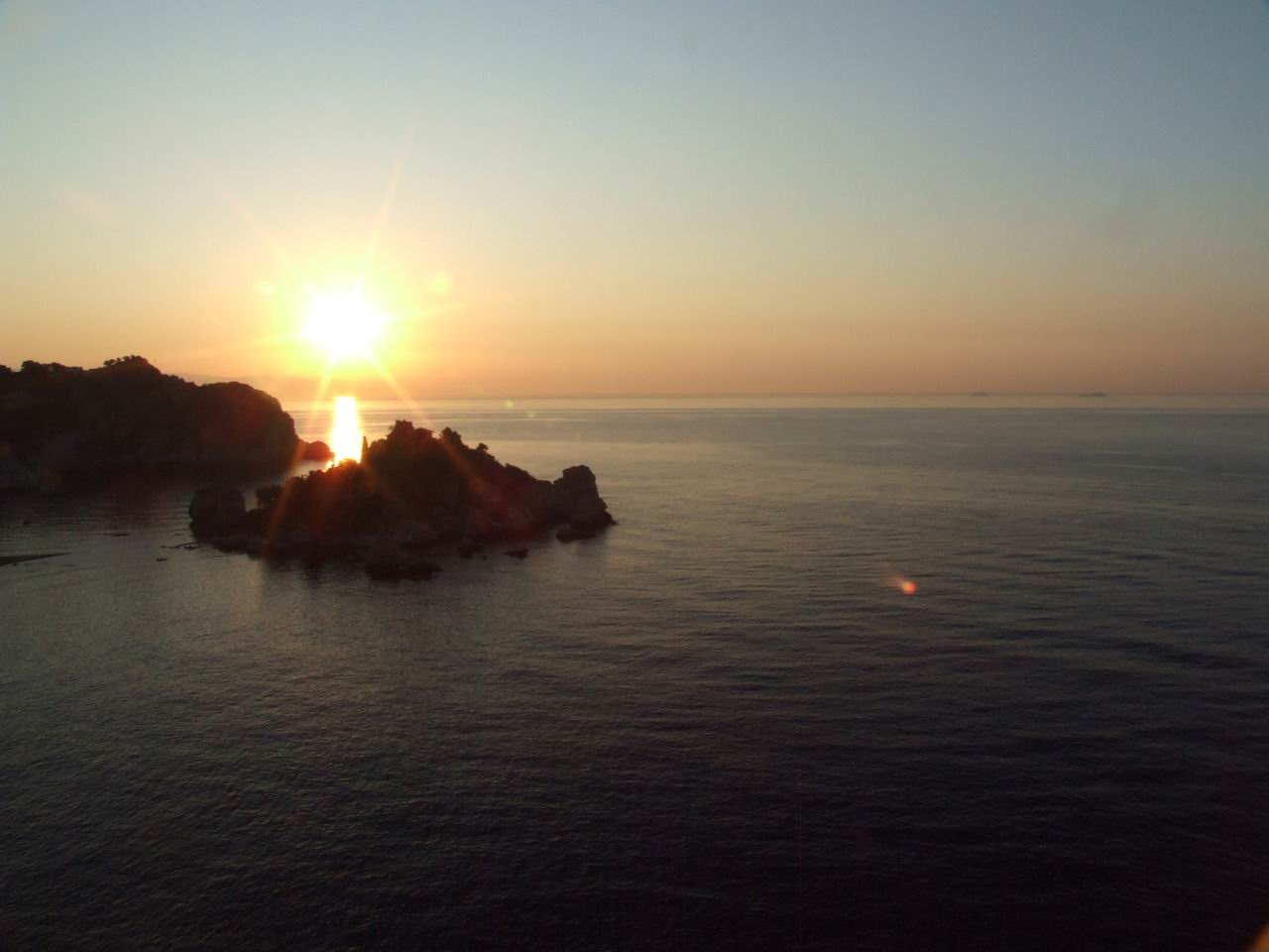 Isola Bella: der schönste Strand von Taormina - Isola Bella | Secret World Trip Planner