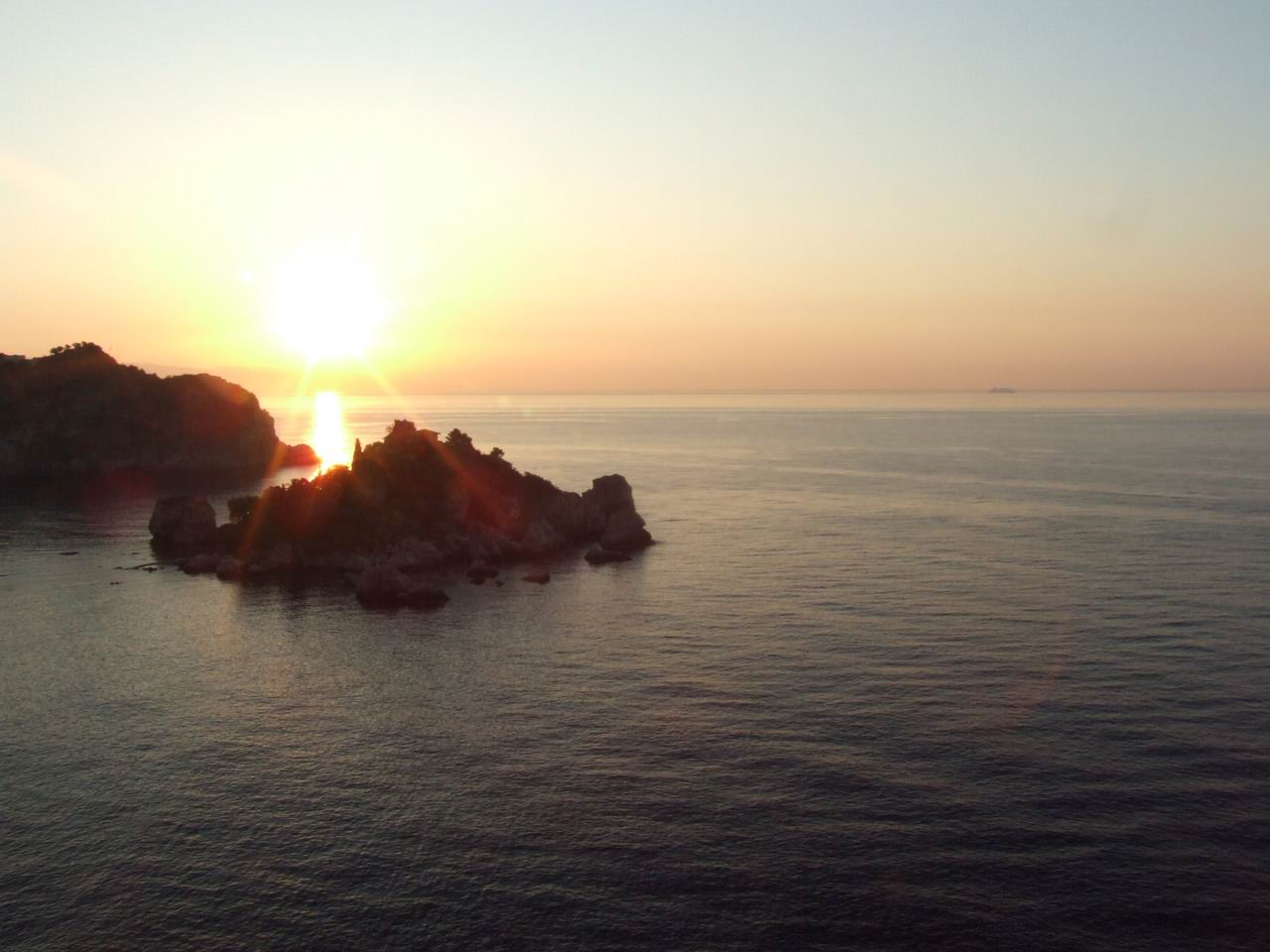 Isola Bella: der schönste Strand von Taormina - Isola Bella | Secret World Trip Planner