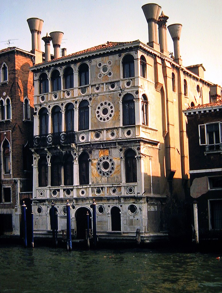 Ca Dario the Cursed Palace - Venezia | Secret World Trip Planner