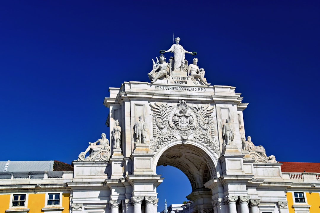 Rua Augusta Arch: eine der Hauptattraktionen in Lissabon - Lisboa | Secret World Trip Planner
