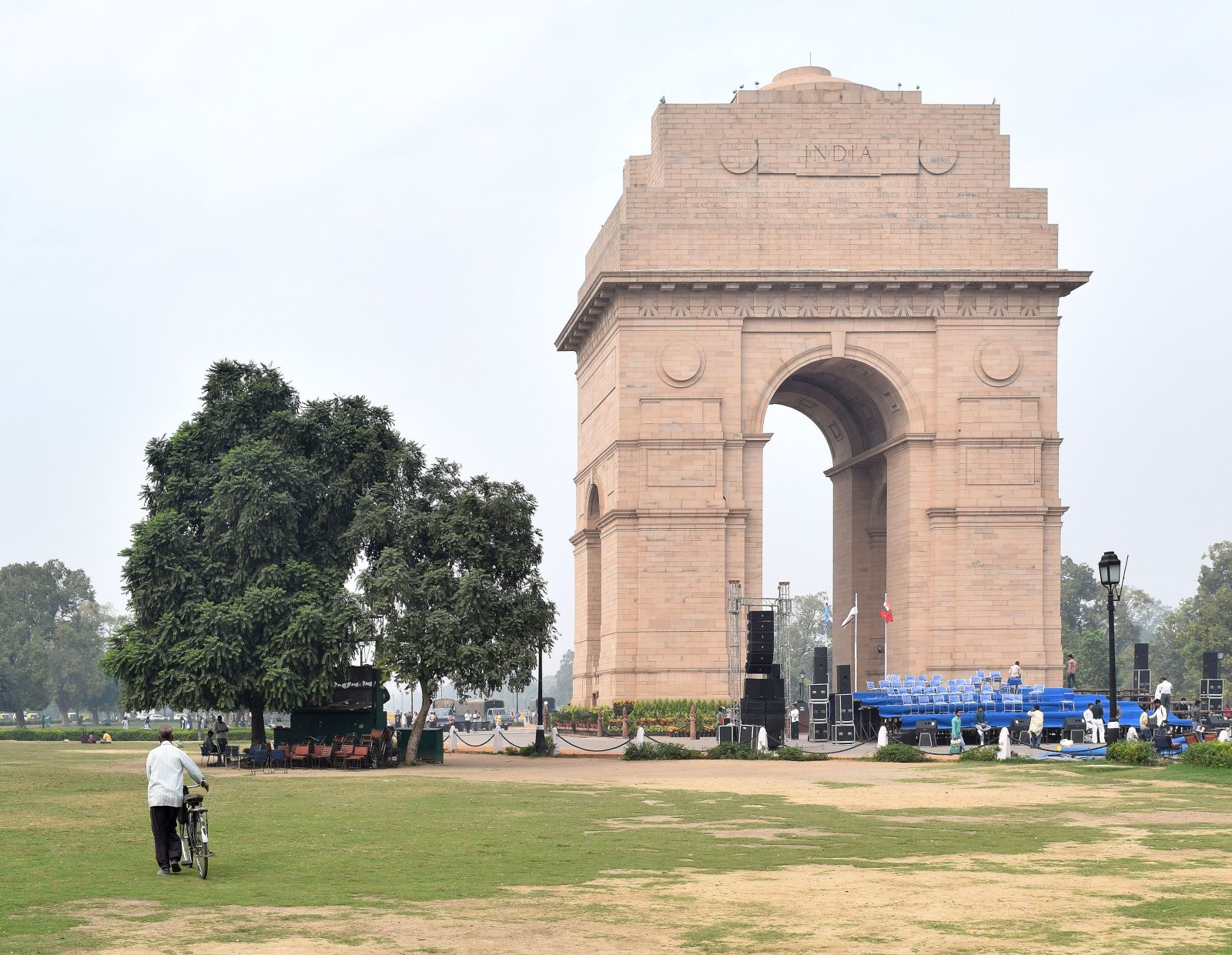 Indien-Tor: eines der bemerkenswertesten Wahrzeichen von Neu-Delhi - Geheime Welt - New Delhi | Secret World Trip Planner