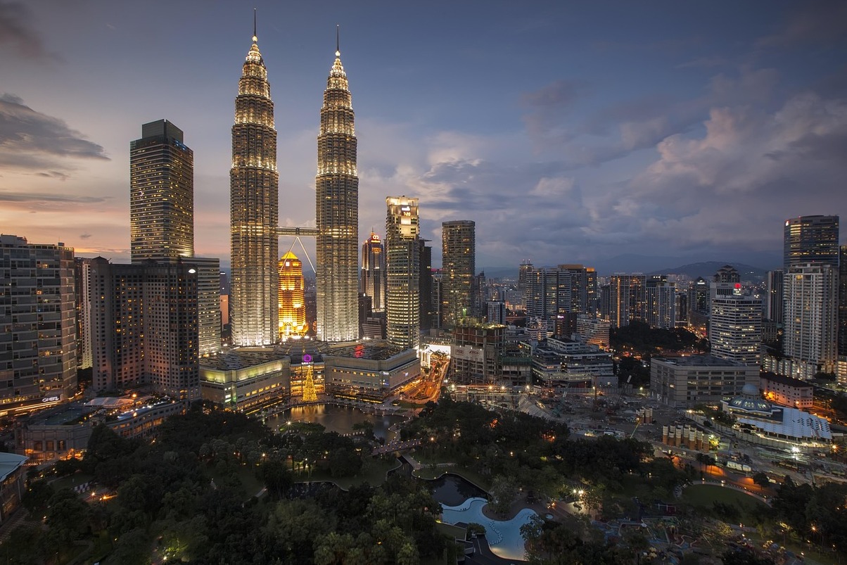 Die Petronas-Türme in der Stadt Kuala Lumpur - Kuala Lumpur | Secret World Trip Planner