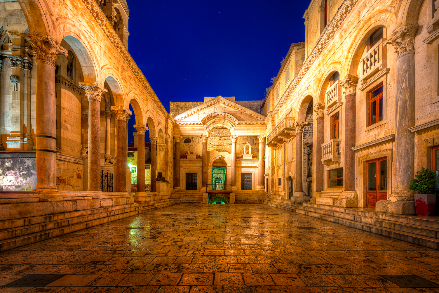 Diocletian's Palace a retirement home for Emperor  — Split