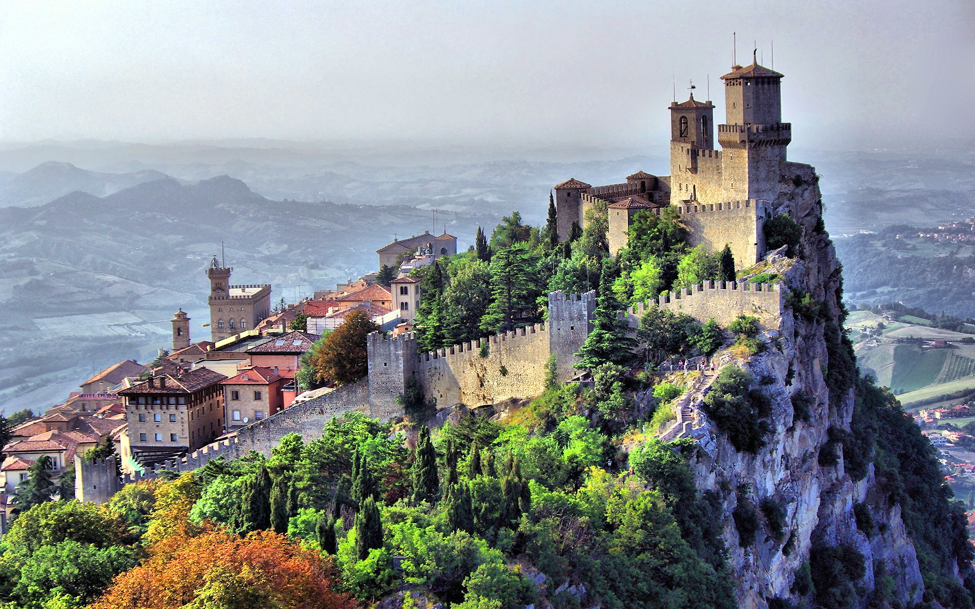 Republika San Marino | Secret World Trip Planner