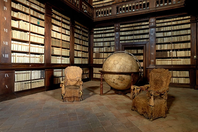 Dom leopardov - Recanati | Secret World Trip Planner