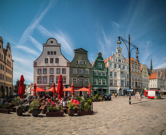 Piazza del Mercato Nuovo - Rostock | Secret World Trip Planner