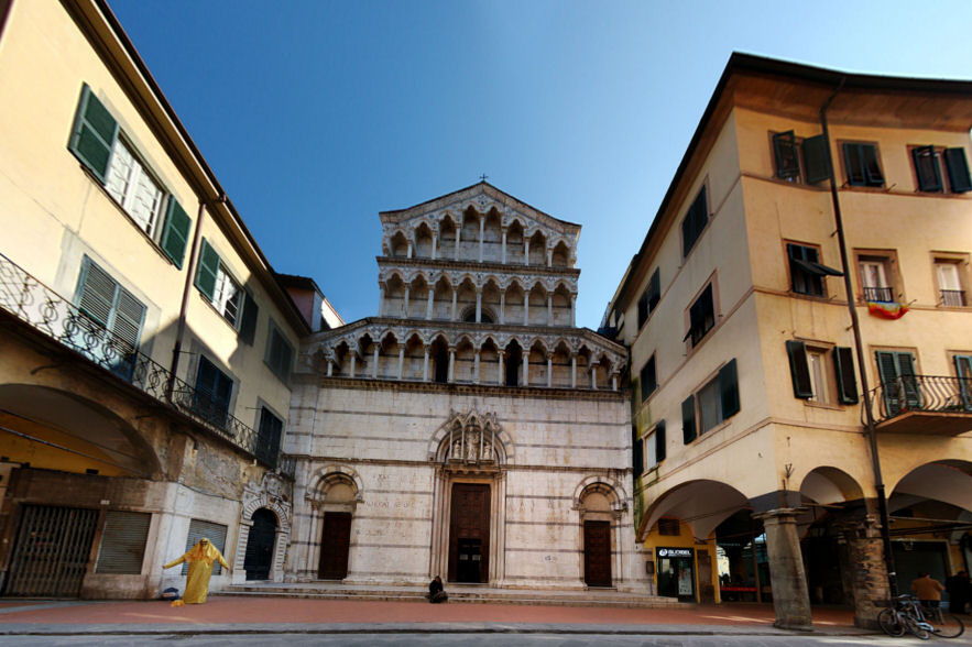 San Michele-templom Borgóban  - Pisa | Secret World Trip Planner