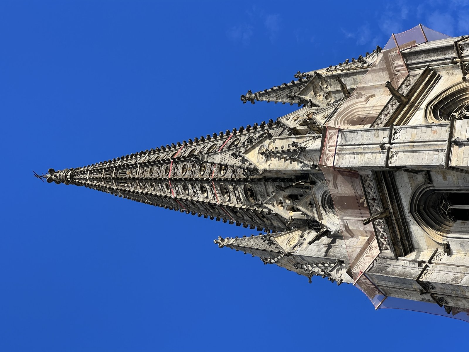 Bordeaux and The monument “Flèche Saint-michel” - Bordeaux | Secret World Trip Planner