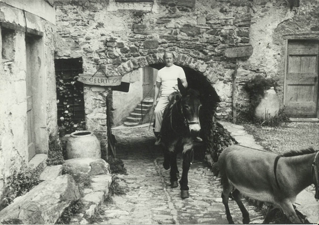 Colla Micheri: the enchanted village of Thor Heyerdahl - Colla Micheri | Secret World Trip Planner
