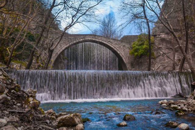 Il ponte e la cascata di Palaiokarya in Tessaglia - Epar.Od. Paleokarias-Ropotou | Secret World Trip Planner
