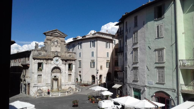 Market Square fontän - Spoleto | Secret World Trip Planner
