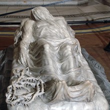 Críosd foluighthe - Napoli | Secret World Trip Planner