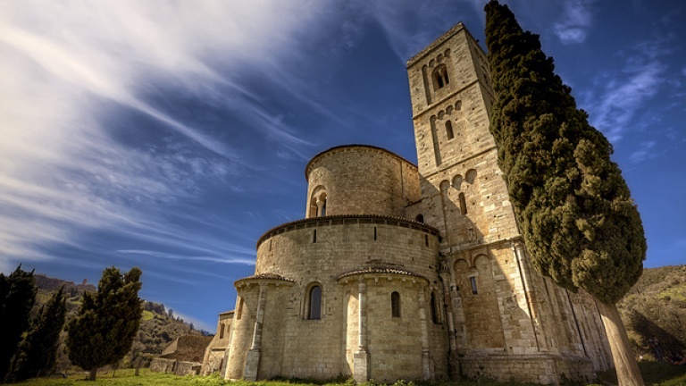 Sant'Antimo Manastırı - Castelnuovo dell'Abate | Secret World Trip Planner