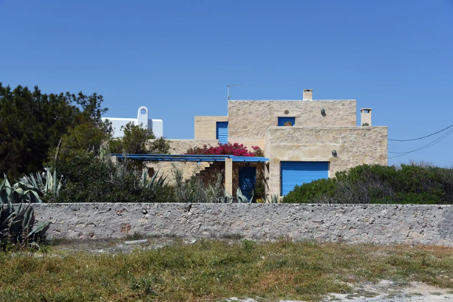 Das Leben und das Vermächtnis von Nikos Kazantzakis wiederentdecken - Aegina | Secret World Trip Planner