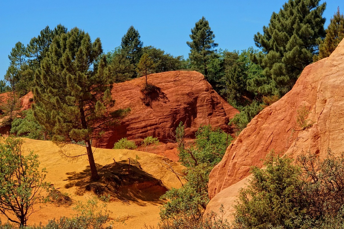 Roussillon, France Wonder - Roussillon | Secret World Trip Planner