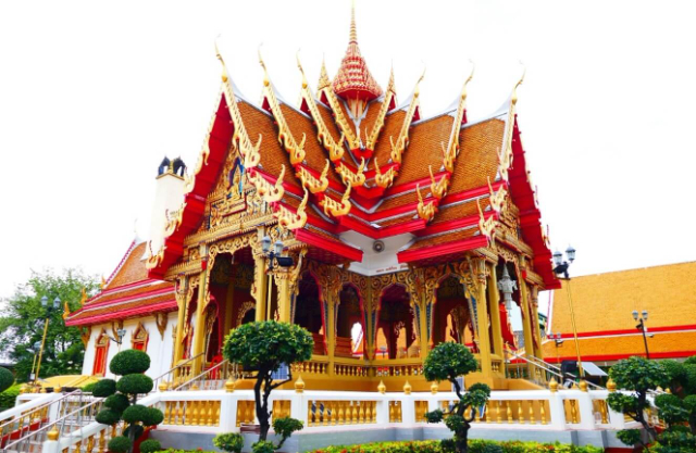 Wat Mahabut — แขวง อ่อนนุช Khet Suan Luang