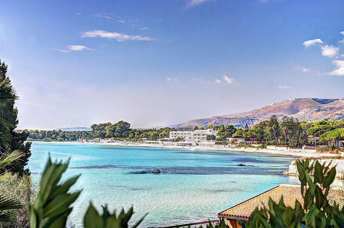 White Fountains: the Mediterranean Tropics — Fontane Bianche