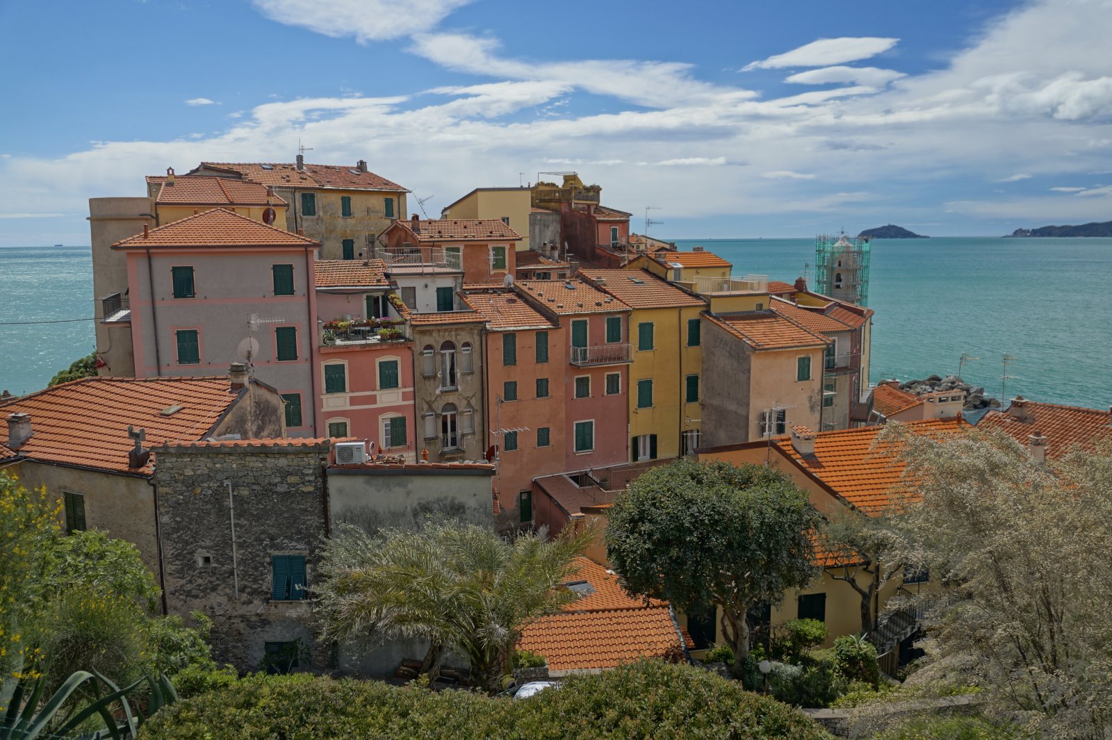 Liguria|Tellaro, a characteristic small fishing village - Tellaro | Secret World Trip Planner