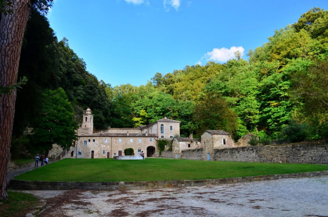 Isposnica pećina - Cupramontana | Secret World Trip Planner
