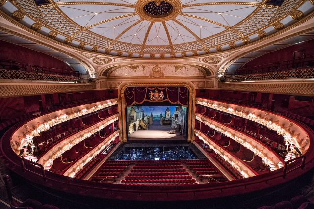 Königliches Opernhaus - Bow St | Secret World Trip Planner