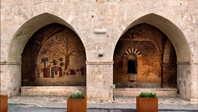Fruchtbarkeitsbaum - Massa Marittima | Secret World Trip Planner