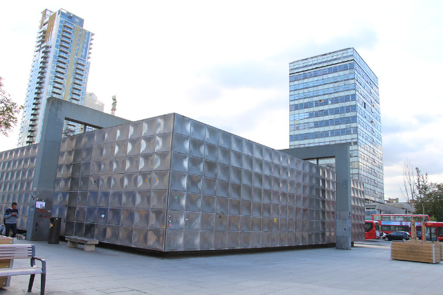 Das Michael-Faraday-Denkmal - Elephant and Castle | Secret World Trip Planner