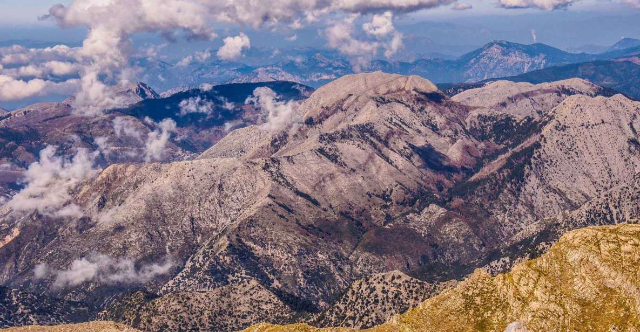 Wanderung zum Berg Taygetos: Ein Abenteuer in der griechischen Natur — Taygetus