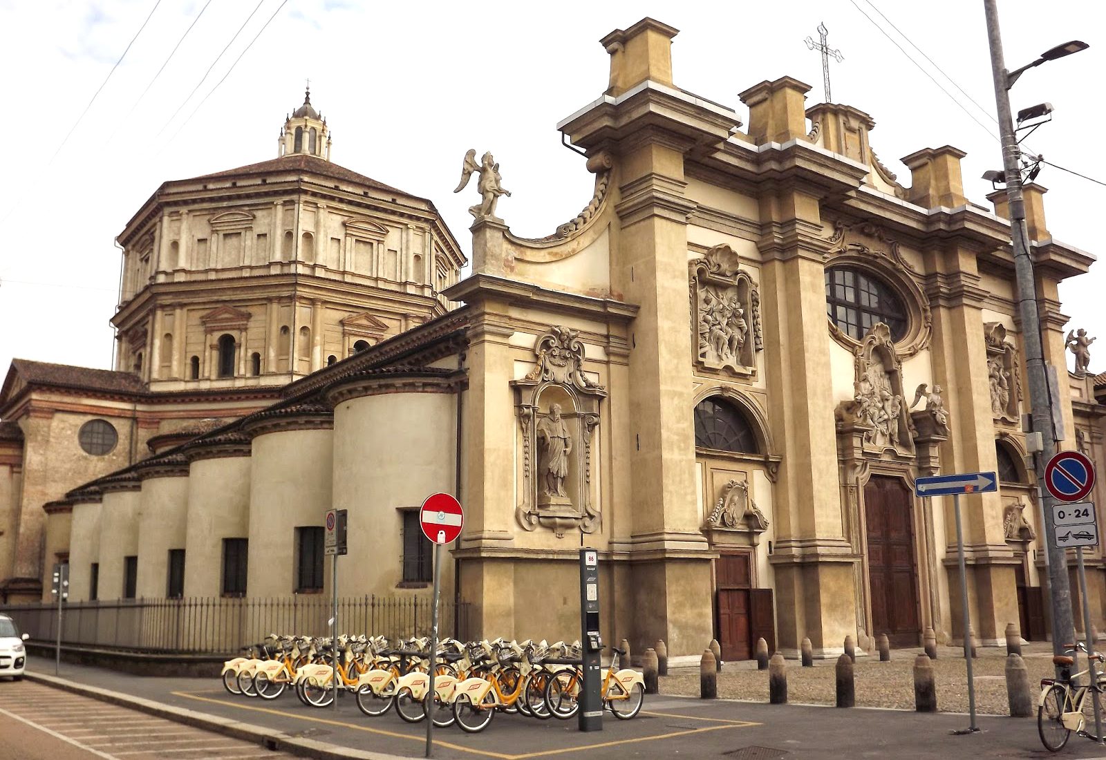 Church of Santa Maria della Passione - Milano | Secret World Trip Planner