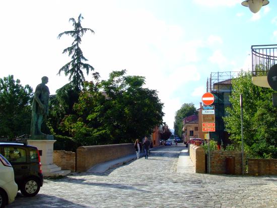 Ρωμαϊκή γέφυρα πάνω από τον Ρουβίκωνα - Secret World - Savignano sul Rubicone | Secret World Trip Planner