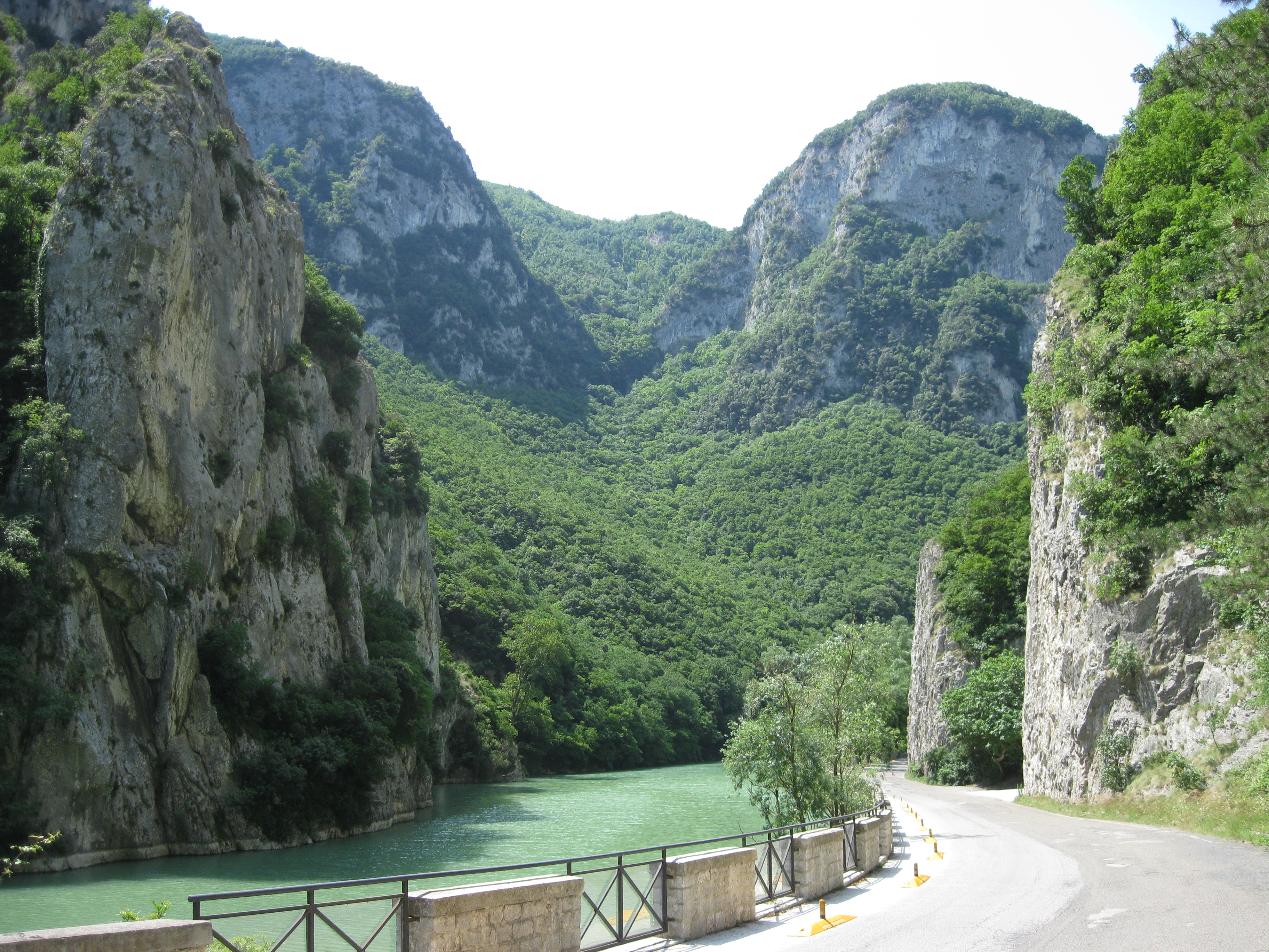 Gola Del Furlo Estatuko Natura Erreserba - Furlo | Secret World Trip Planner