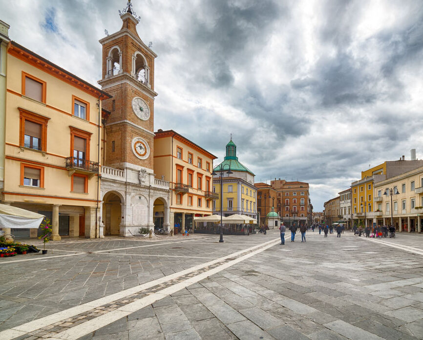 Plaça de les tres màrtirs - Rimini | Secret World Trip Planner
