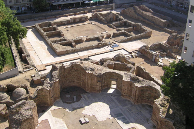 Enthüllung der Wunder von Thessalonikis Galeria - Thessaloniki | Secret World Trip Planner