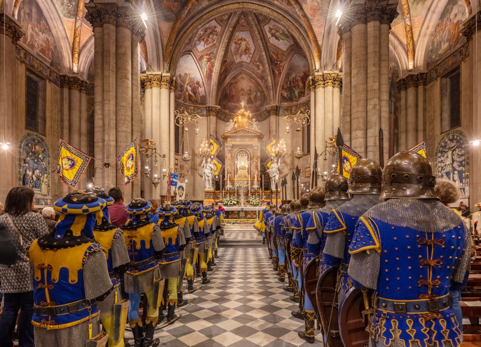 சரசனின் மகிழ்வான சுற்றம் - Arezzo | Secret World Trip Planner