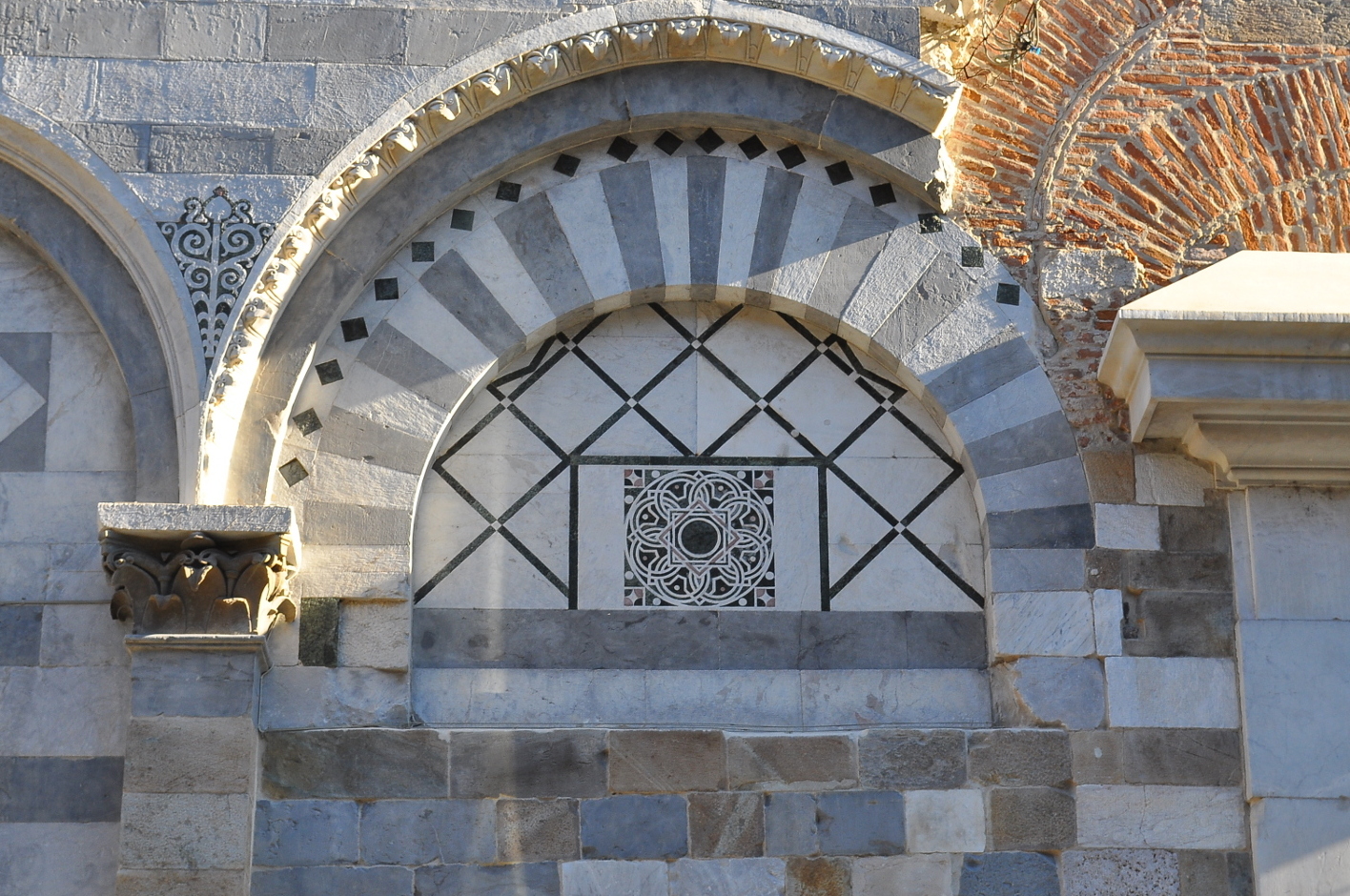 Fibonacci a Kostol San Nicola v Pise - Pisa | Secret World Trip Planner