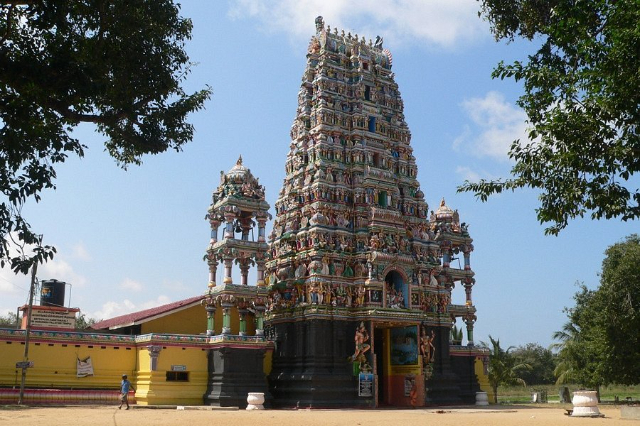 Il Tempio in Sri Mamangeswarar — Batticaloa