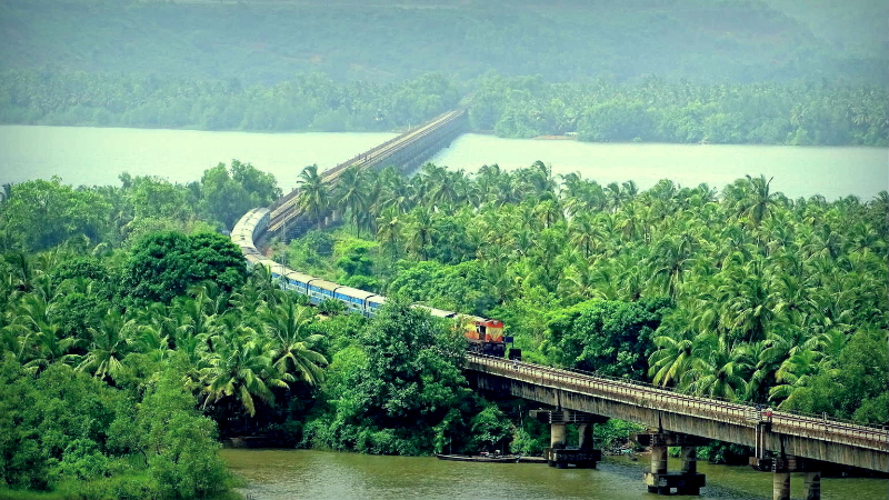 Konkan-Eisenbahn, Indien - Navi Mumbai | Secret World Trip Planner