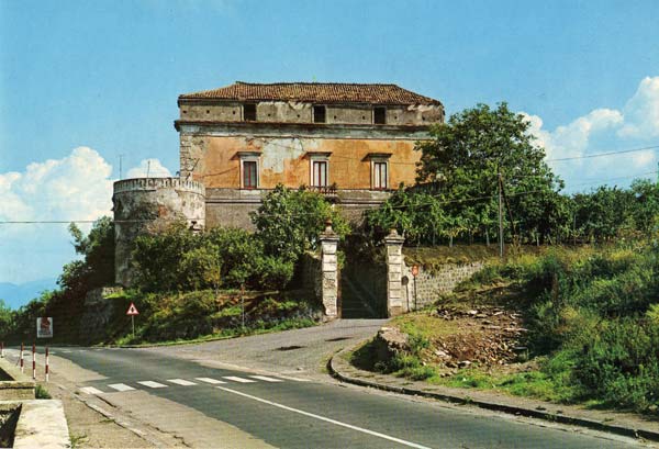 Castello d'Alagno a.k.a. Totò - Somma Vesuviana | Secret World Trip Planner