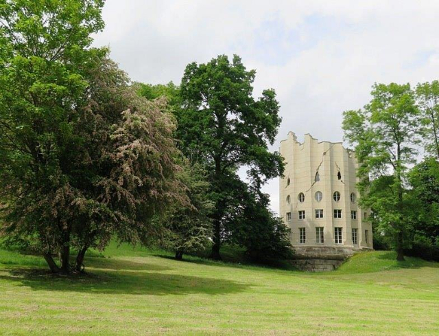 The Désert de Retz i - Chambourcy | Secret World Trip Planner
