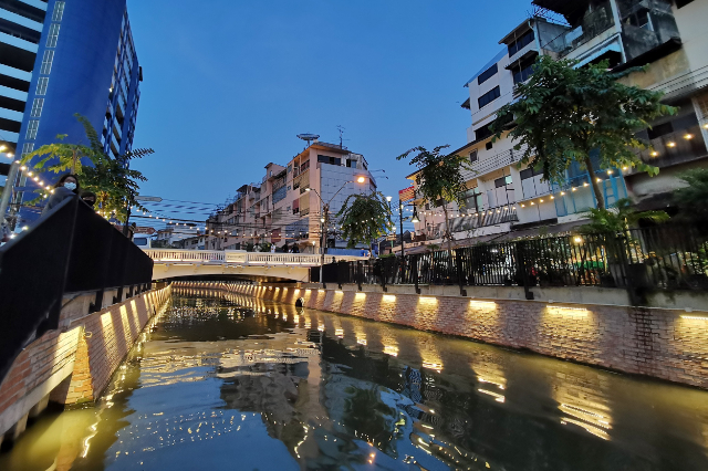 Ong Ang Walking Street - Phra Nakhon | Secret World Trip Planner