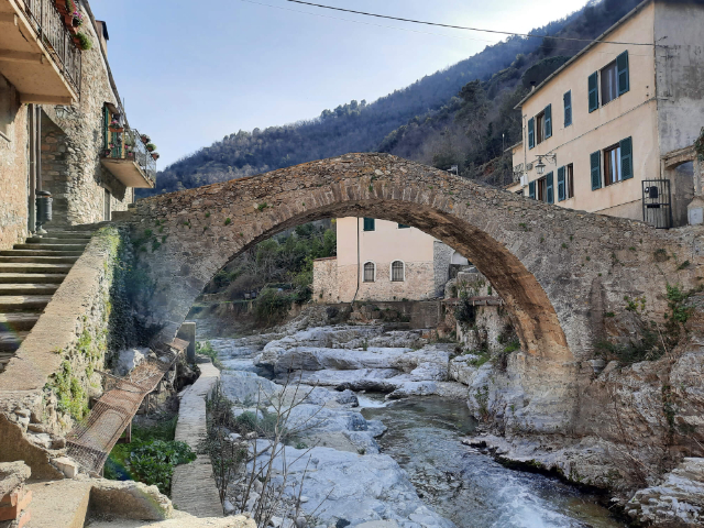 Alla Scoperta delle Antiche Vie del Sale - Zuccarello | Secret World Trip Planner