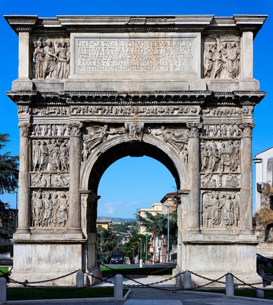 Trajaniuse kaare - Benevento | Secret World Trip Planner