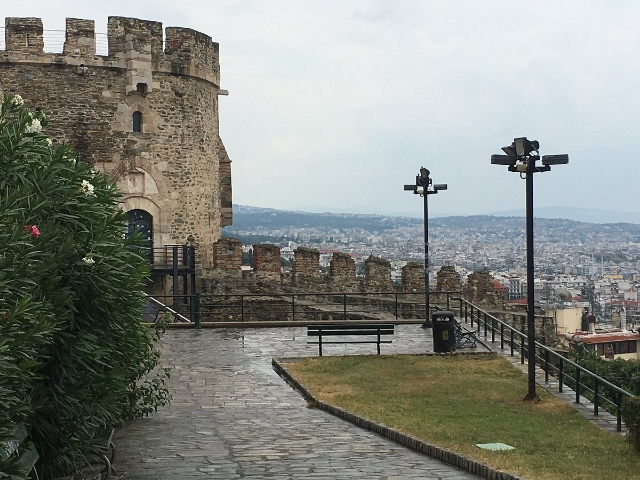 Erkunden Sie den Trigonion-Turm und Anna Palaiologi - Agios Pavlos | Secret World Trip Planner