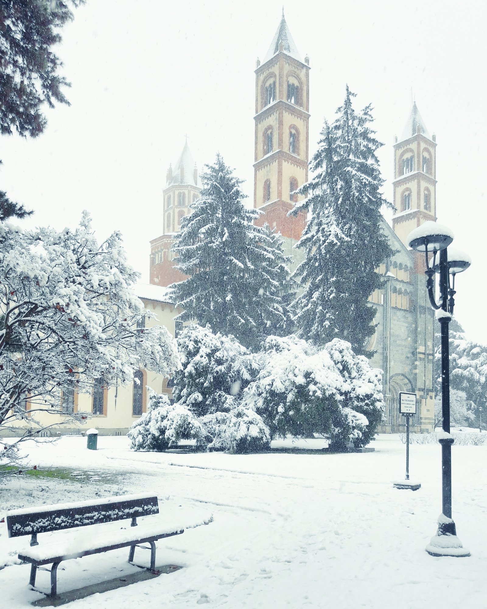Basilica of Saint Andrew, - Vercelli | Secret World Trip Planner