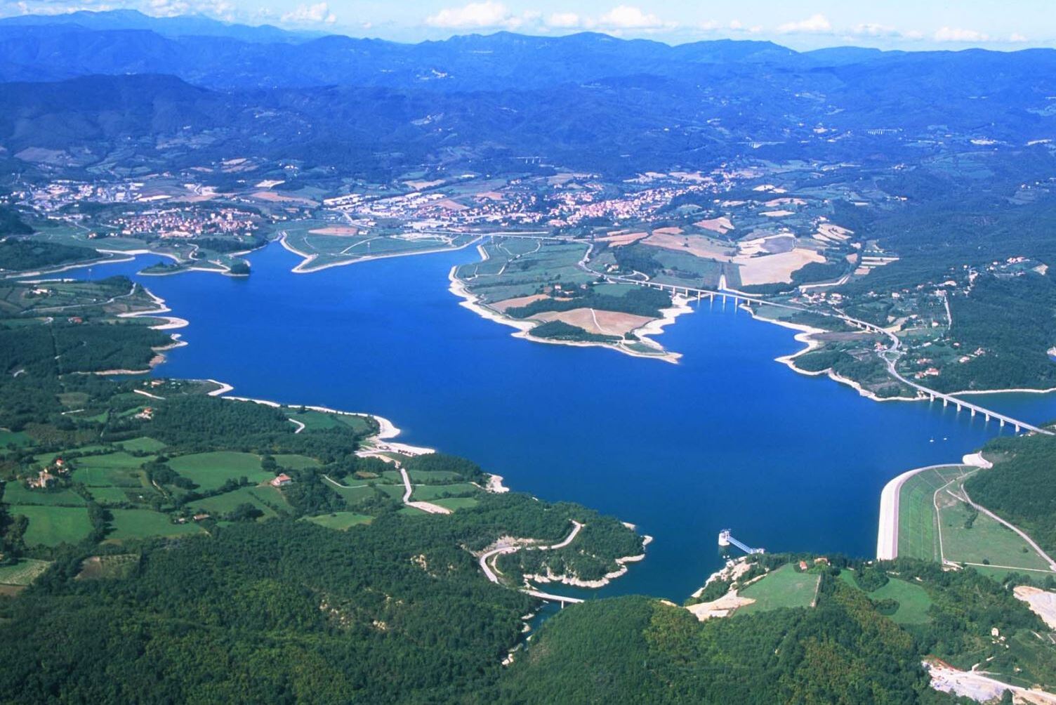 Lake Bilancino - Lago di Bilancino | Secret World Trip Planner