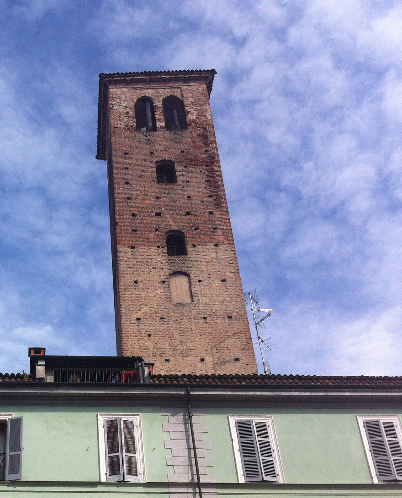 The Broletto tower - Vercelli | Secret World Trip Planner