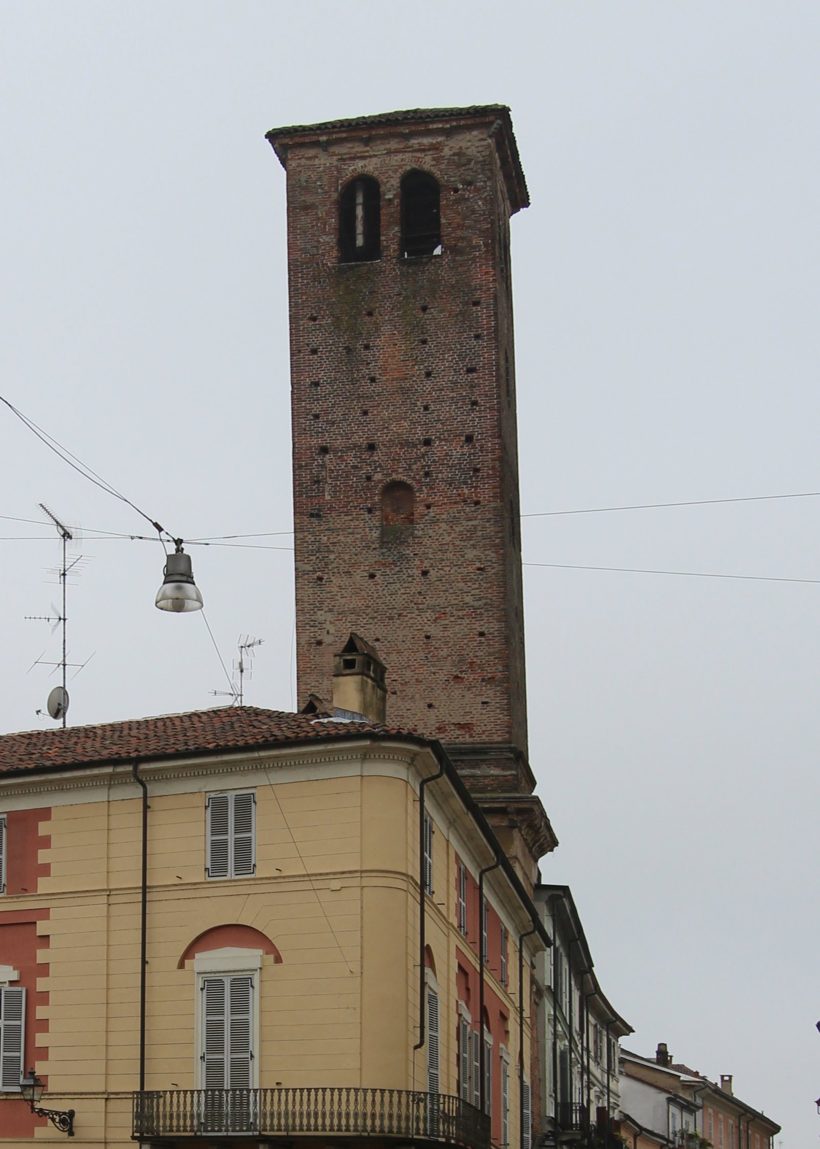 The Broletto tower - Vercelli | Secret World Trip Planner